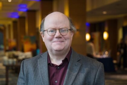 LARRY SANGER, COFOUNDER OF WIKIPEDIA